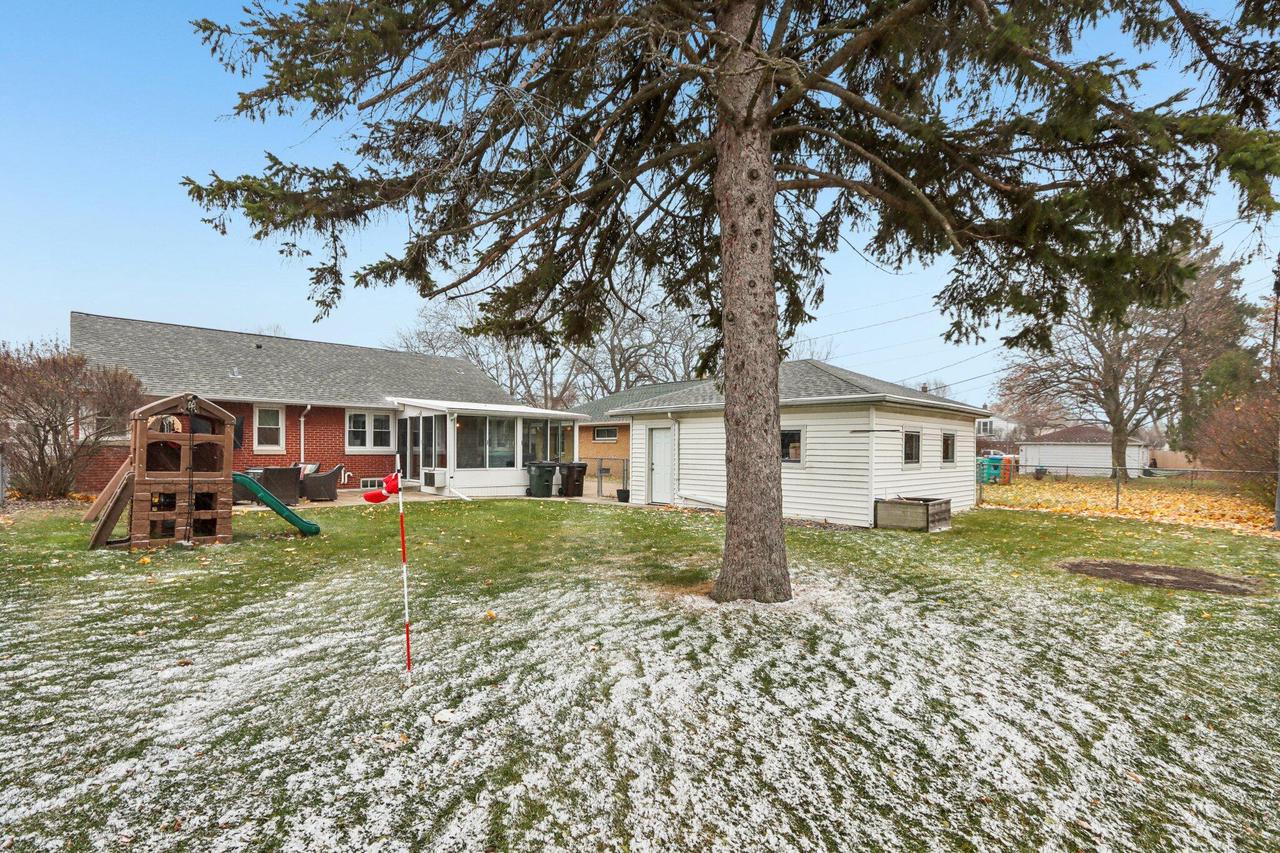 5405 North Lydell AVENUE