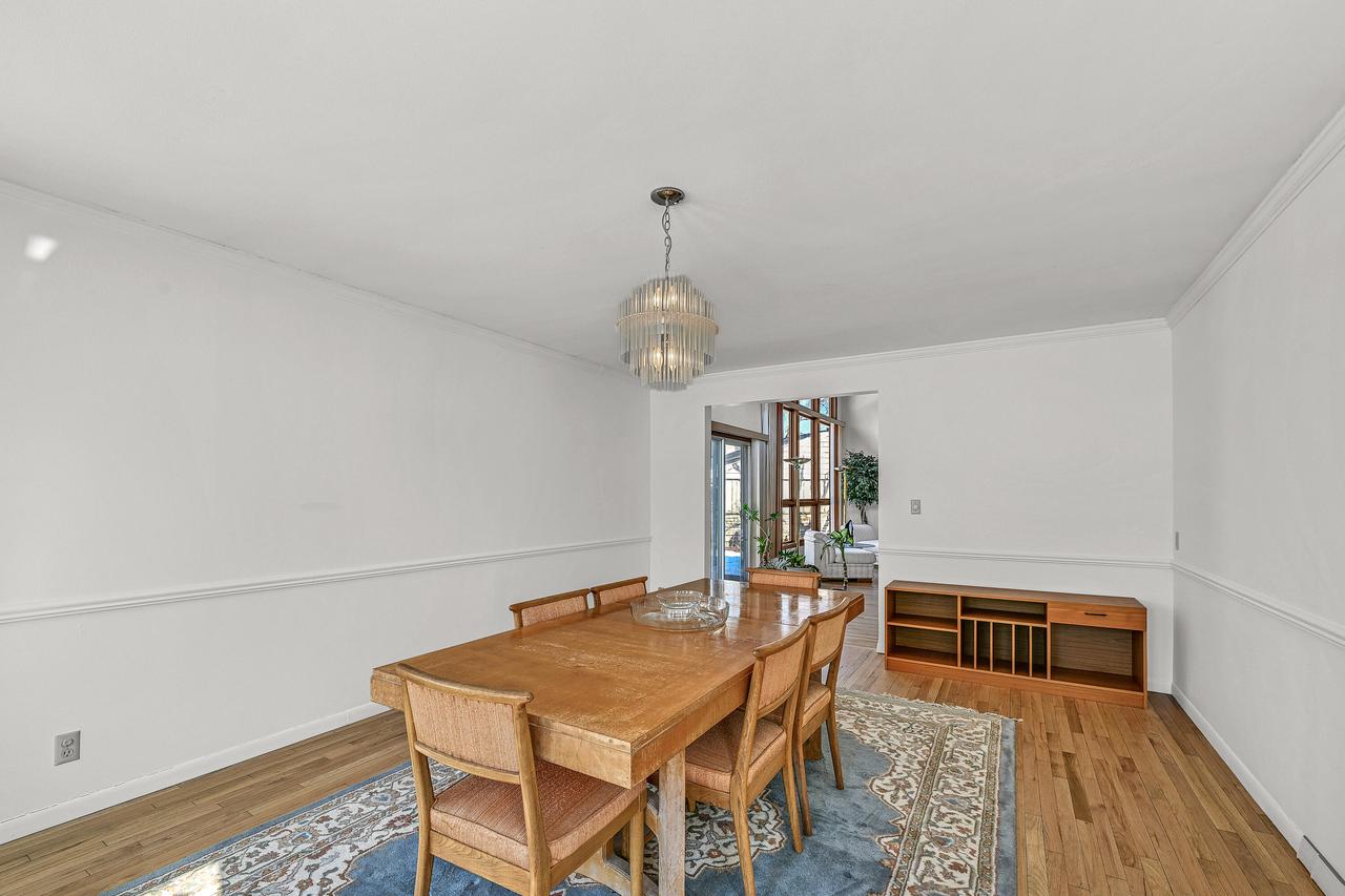 9001 North King ROAD