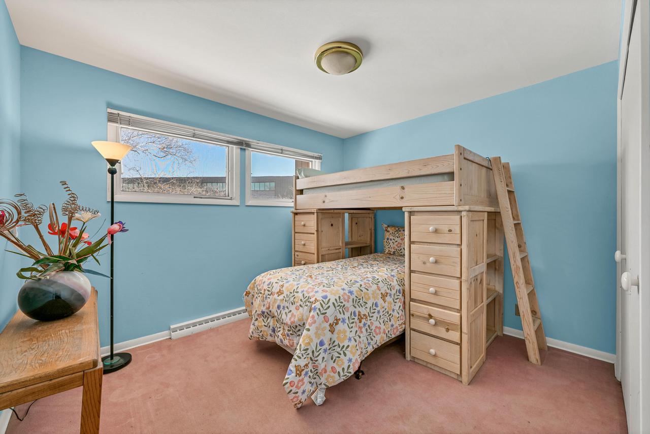 9001 North King ROAD