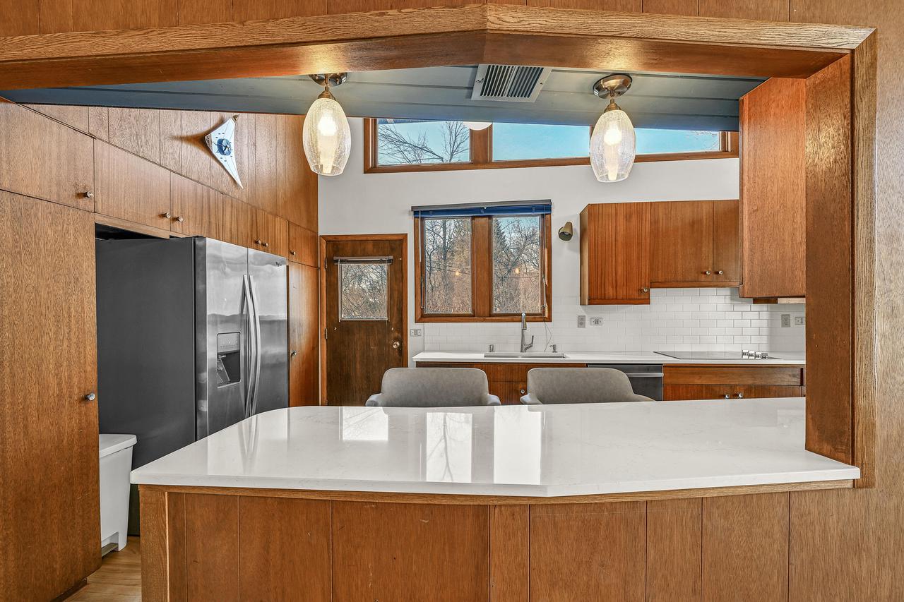 9001 North King ROAD