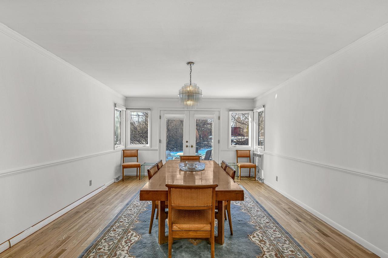 9001 North King ROAD