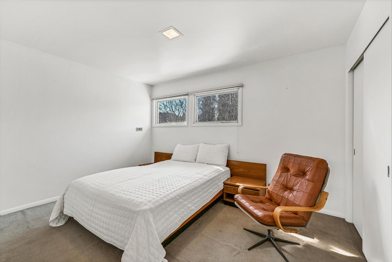 9001 North King ROAD