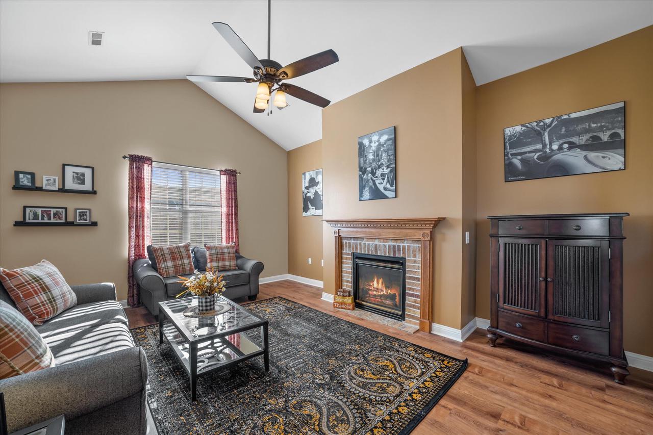 8526 South Bedford WAY