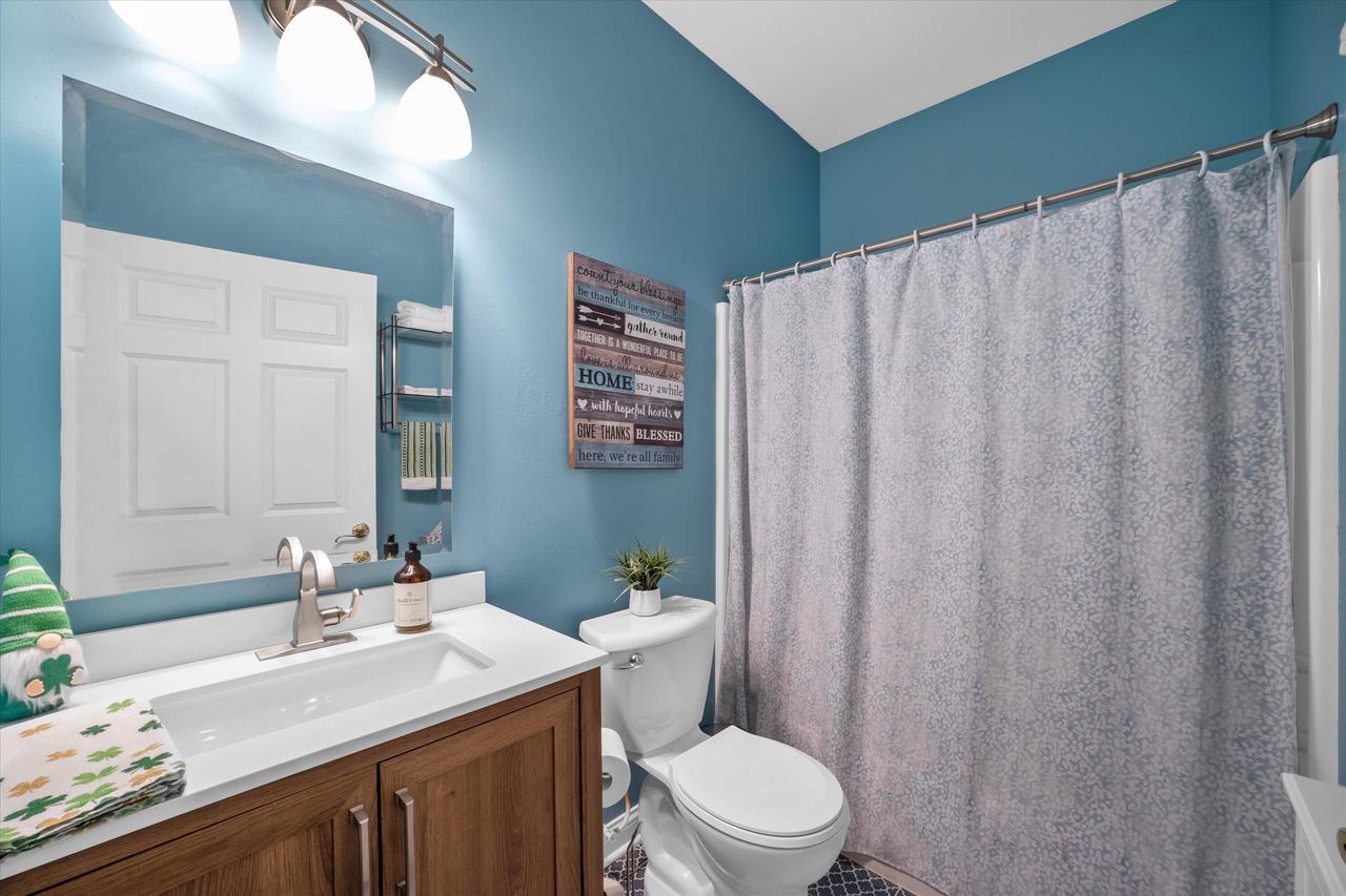 8526 South Bedford WAY