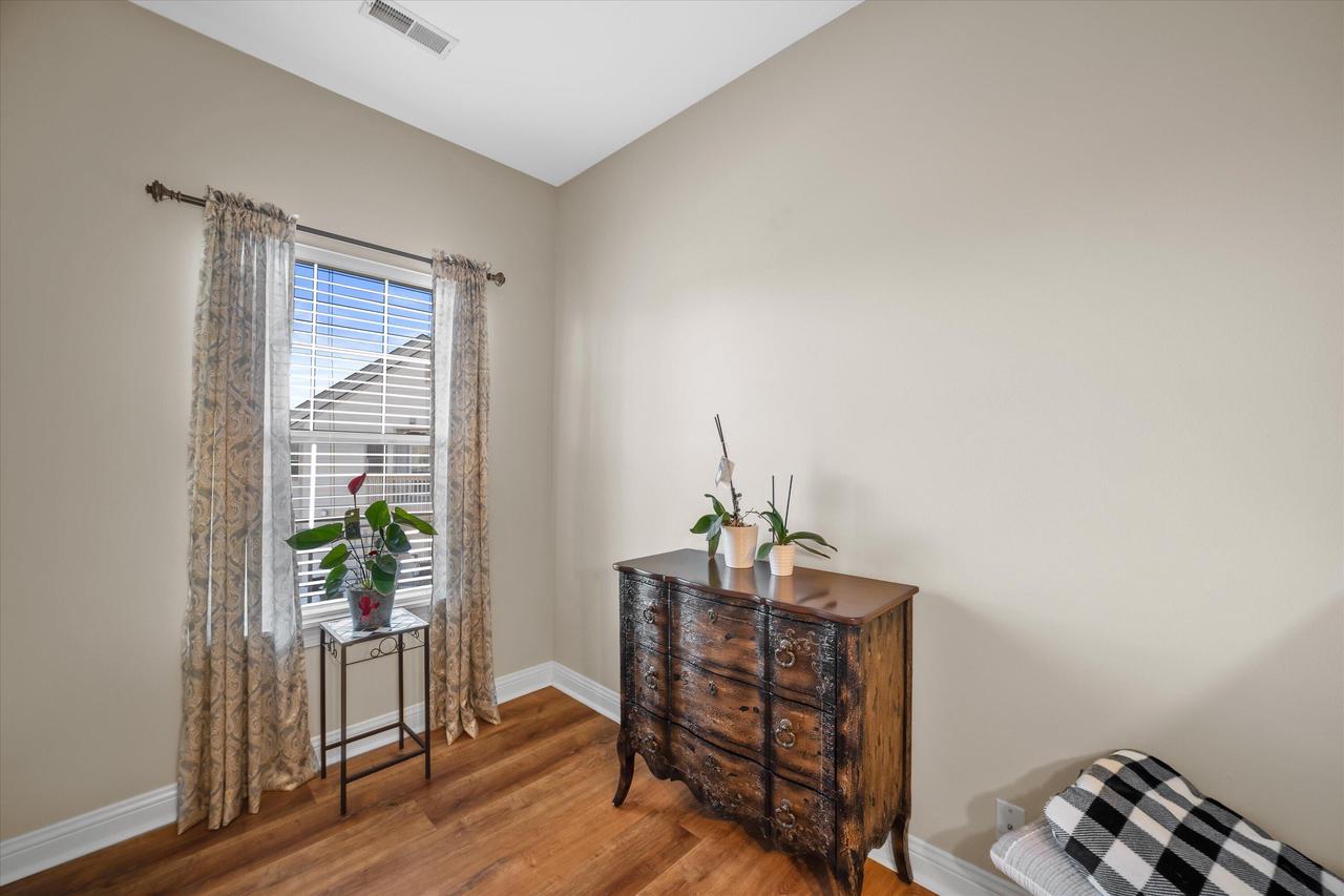 8526 South Bedford WAY