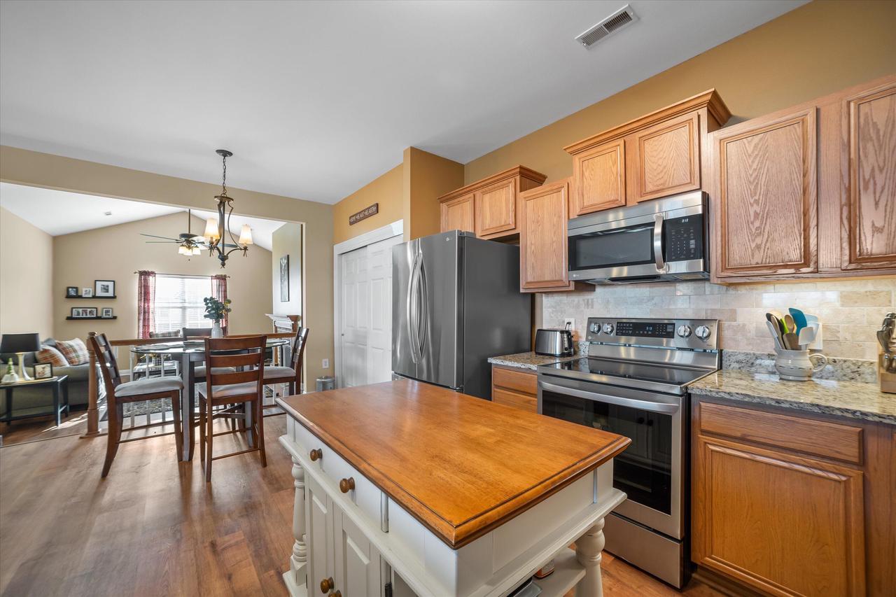 8526 South Bedford WAY