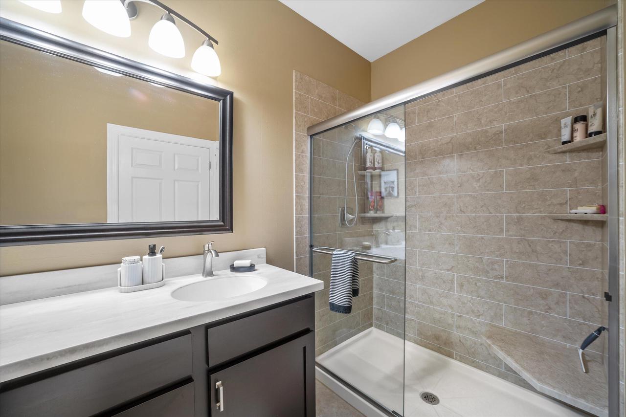 8526 South Bedford WAY