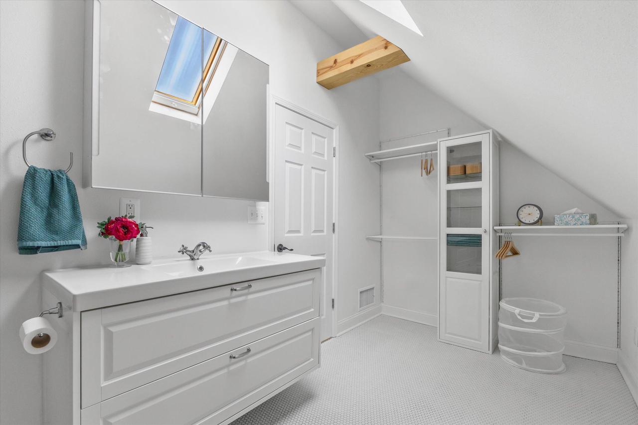 2742 South Greeley STREET