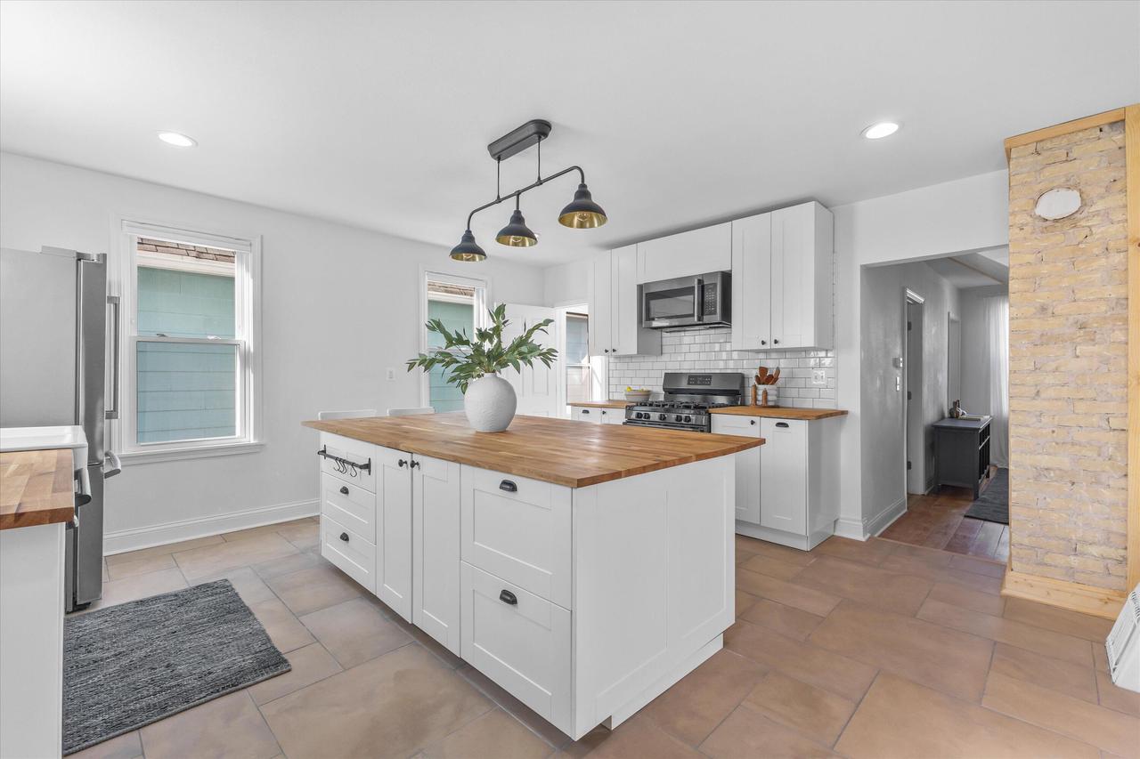 2742 South Greeley STREET