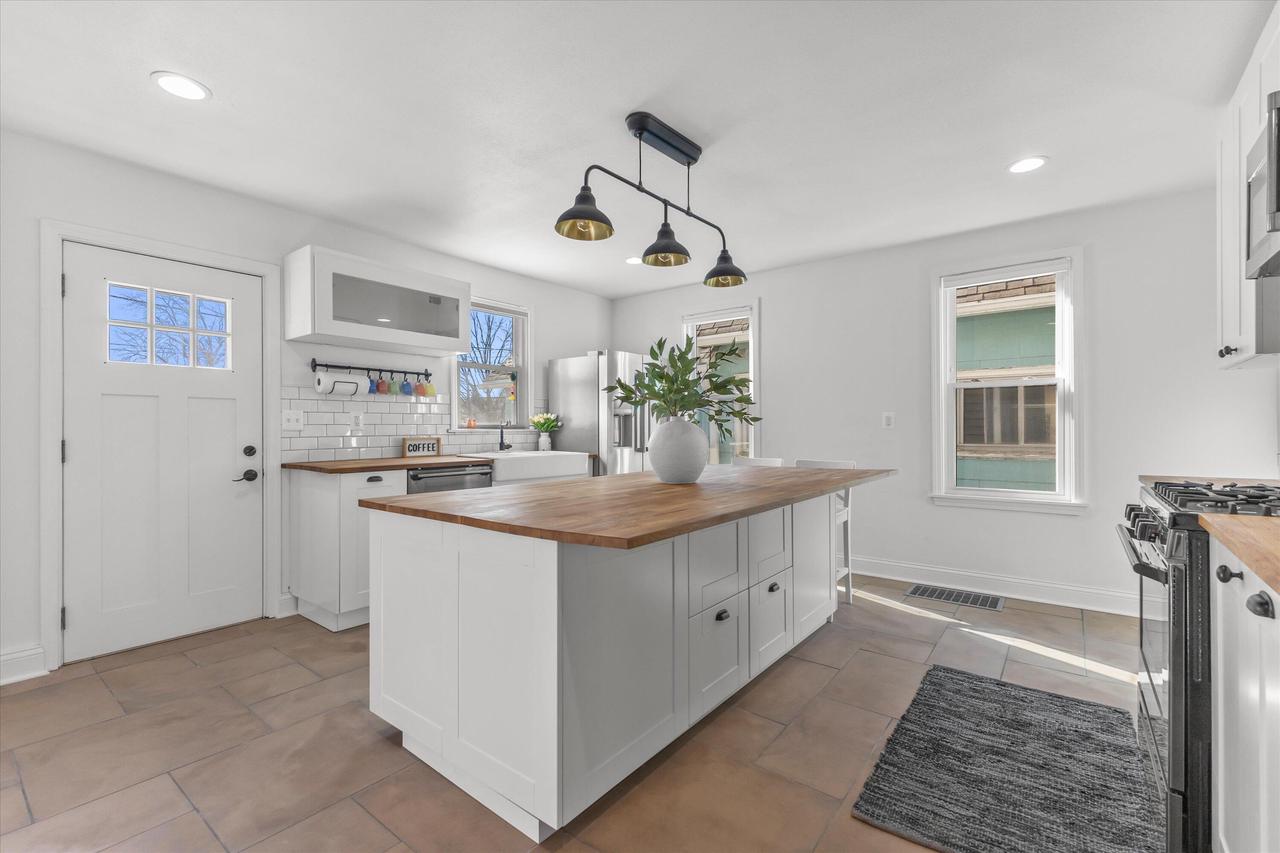 2742 South Greeley STREET