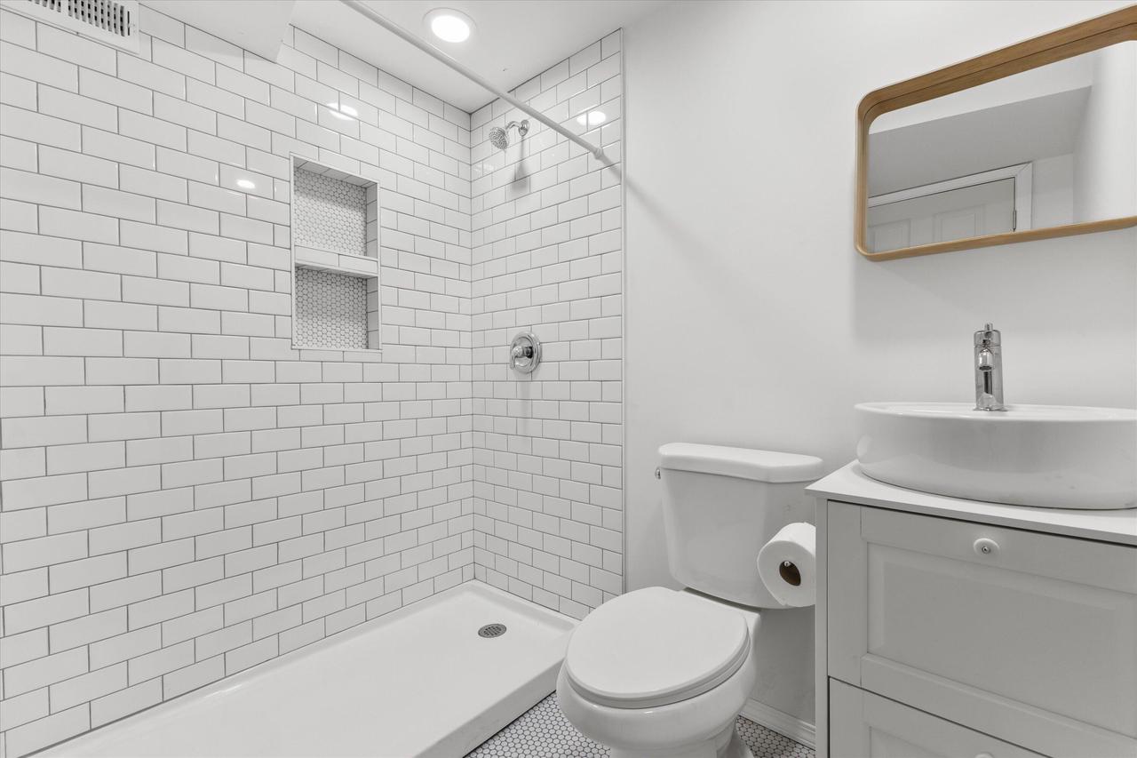 2742 South Greeley STREET