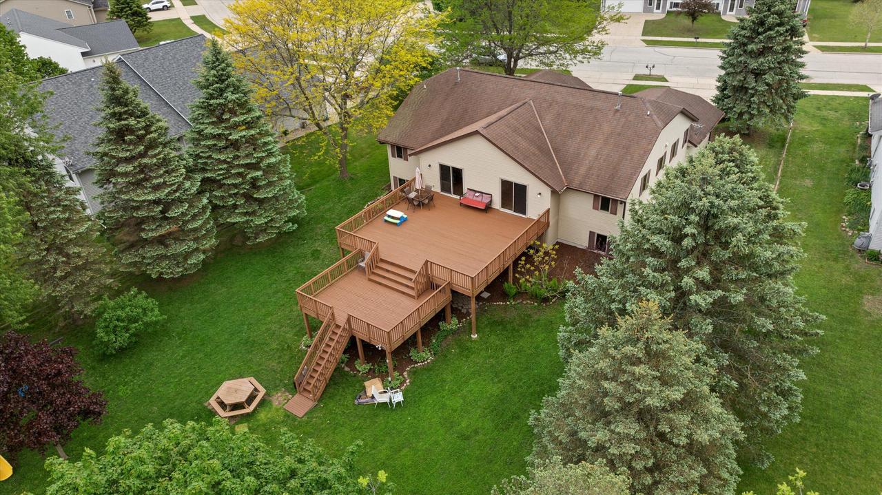 617 Wellington DRIVE 619
