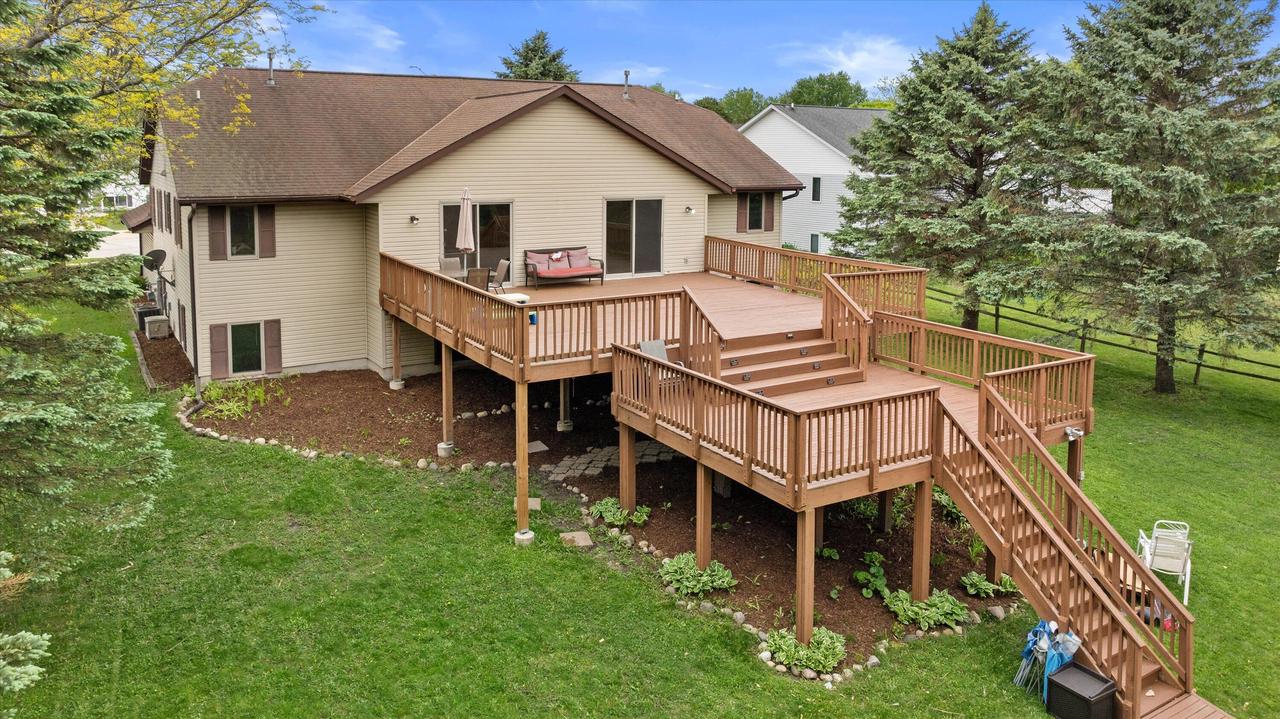 617 Wellington DRIVE 619