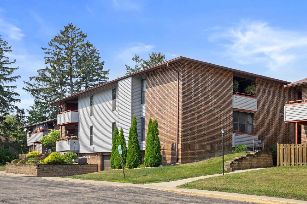 7931 S 68th STREET 401