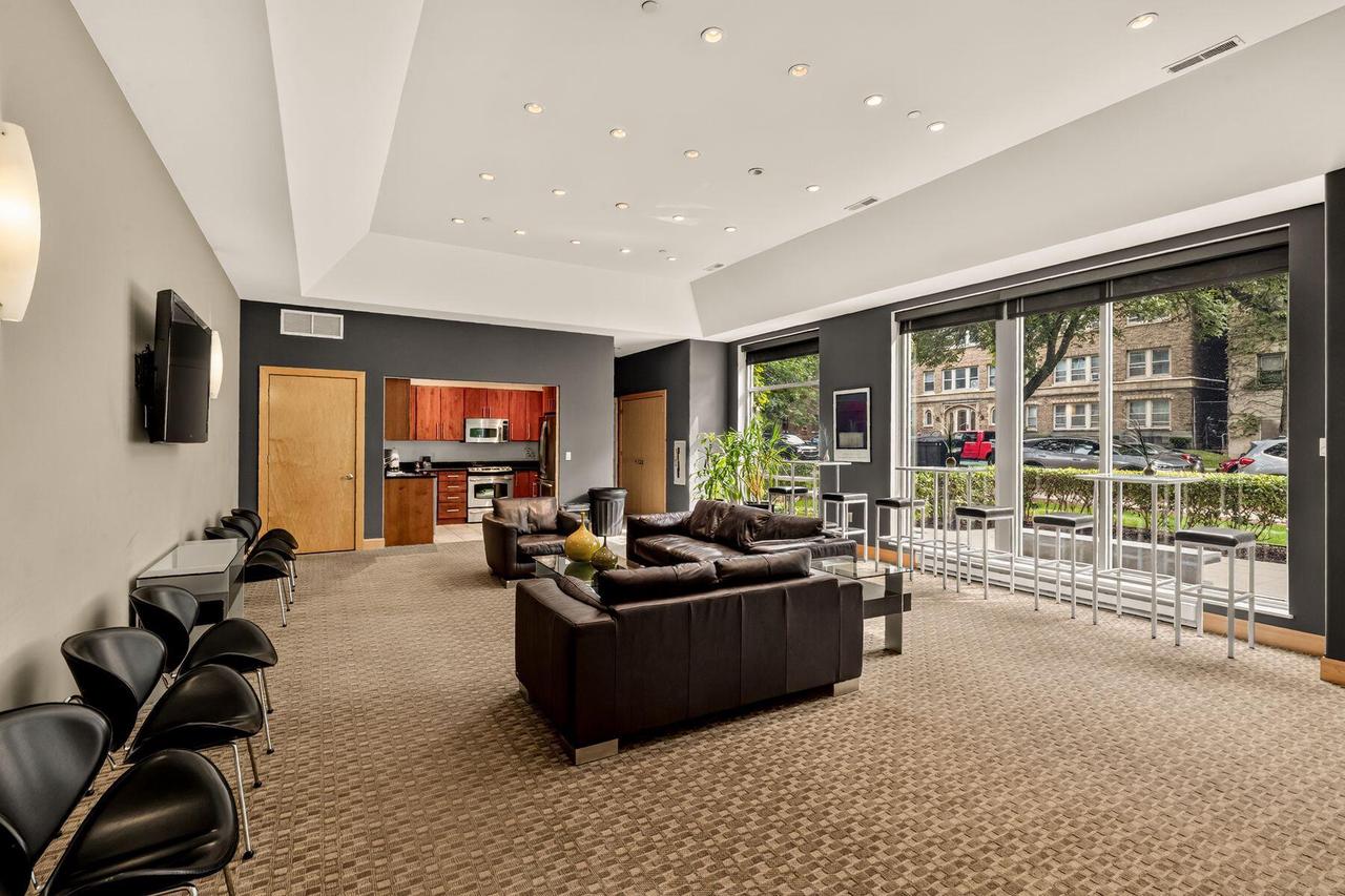 1111 N Marshall STREET 205