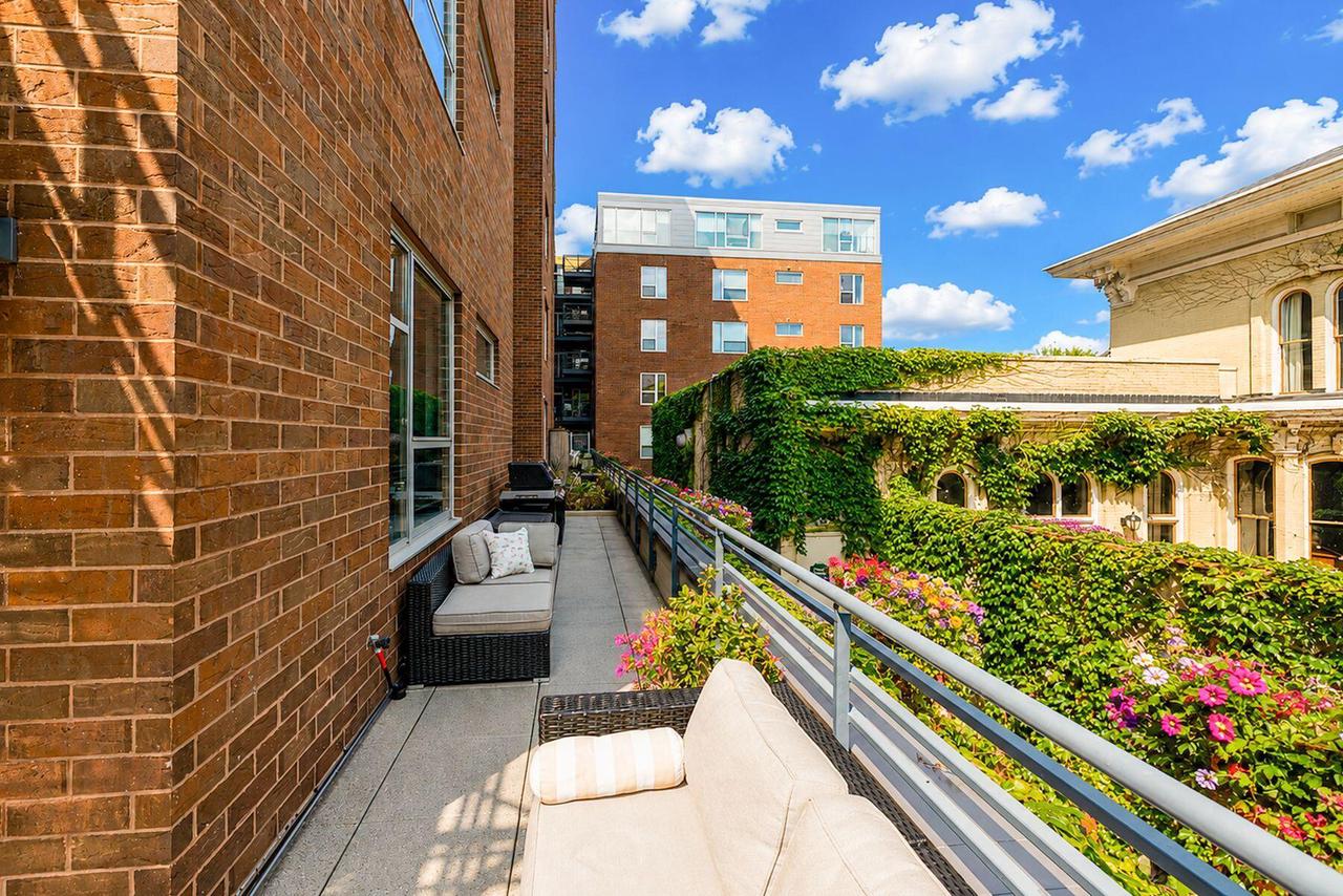 1111 N Marshall STREET 205