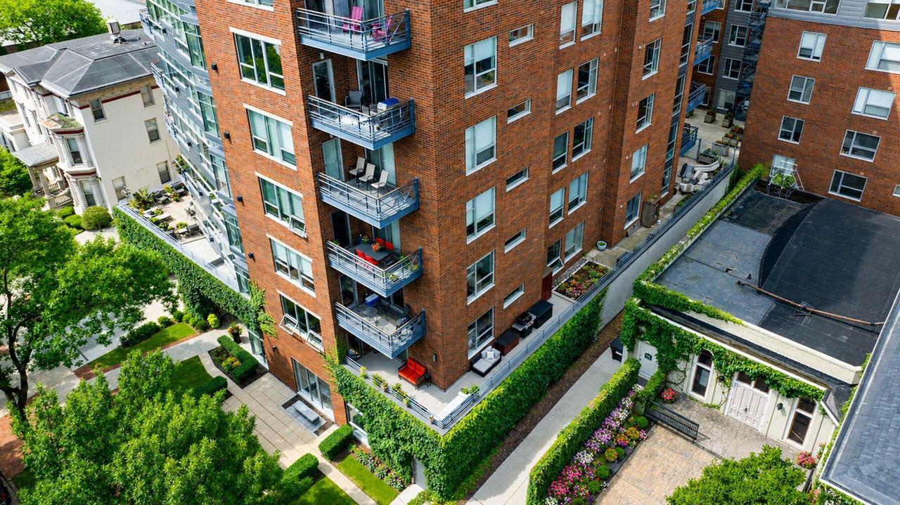 1111 N Marshall STREET 205