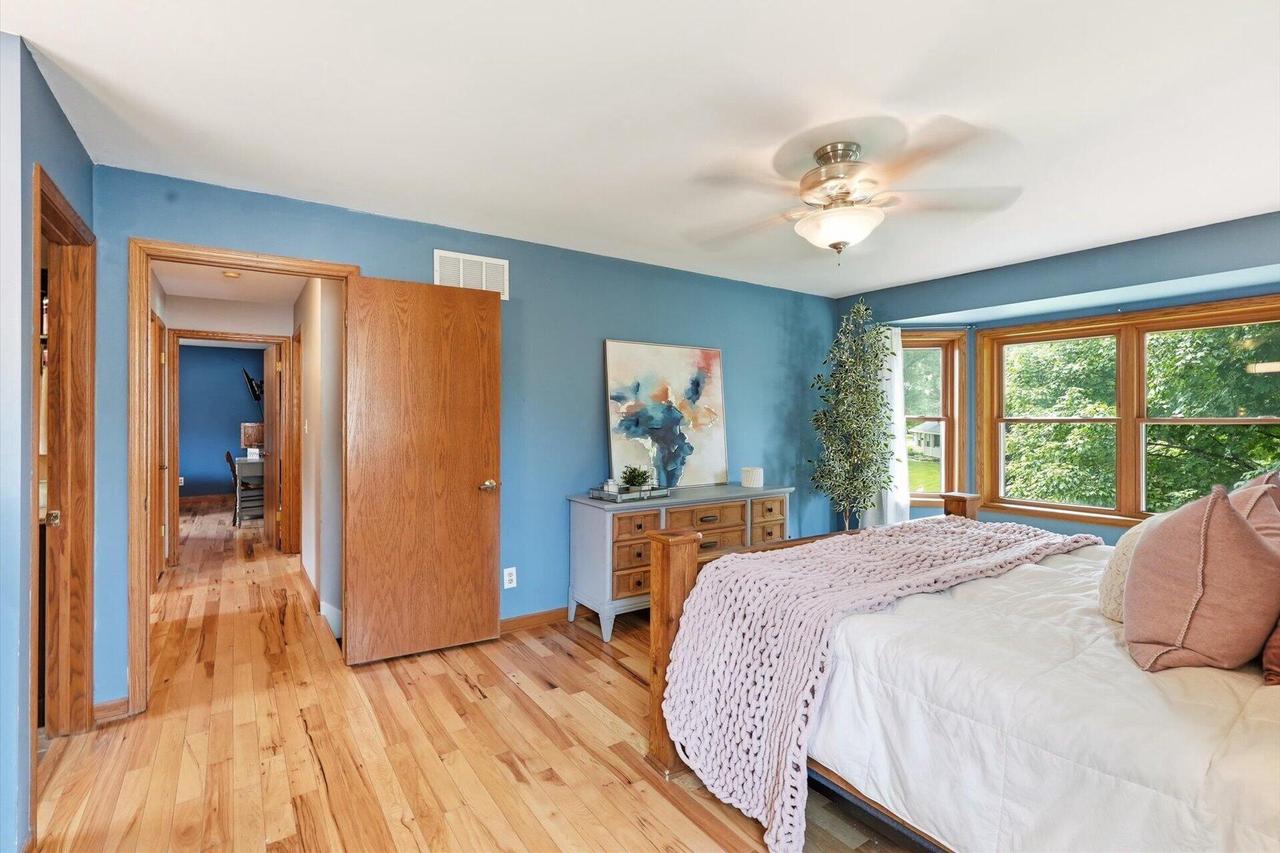 W140S7444 Settler WAY