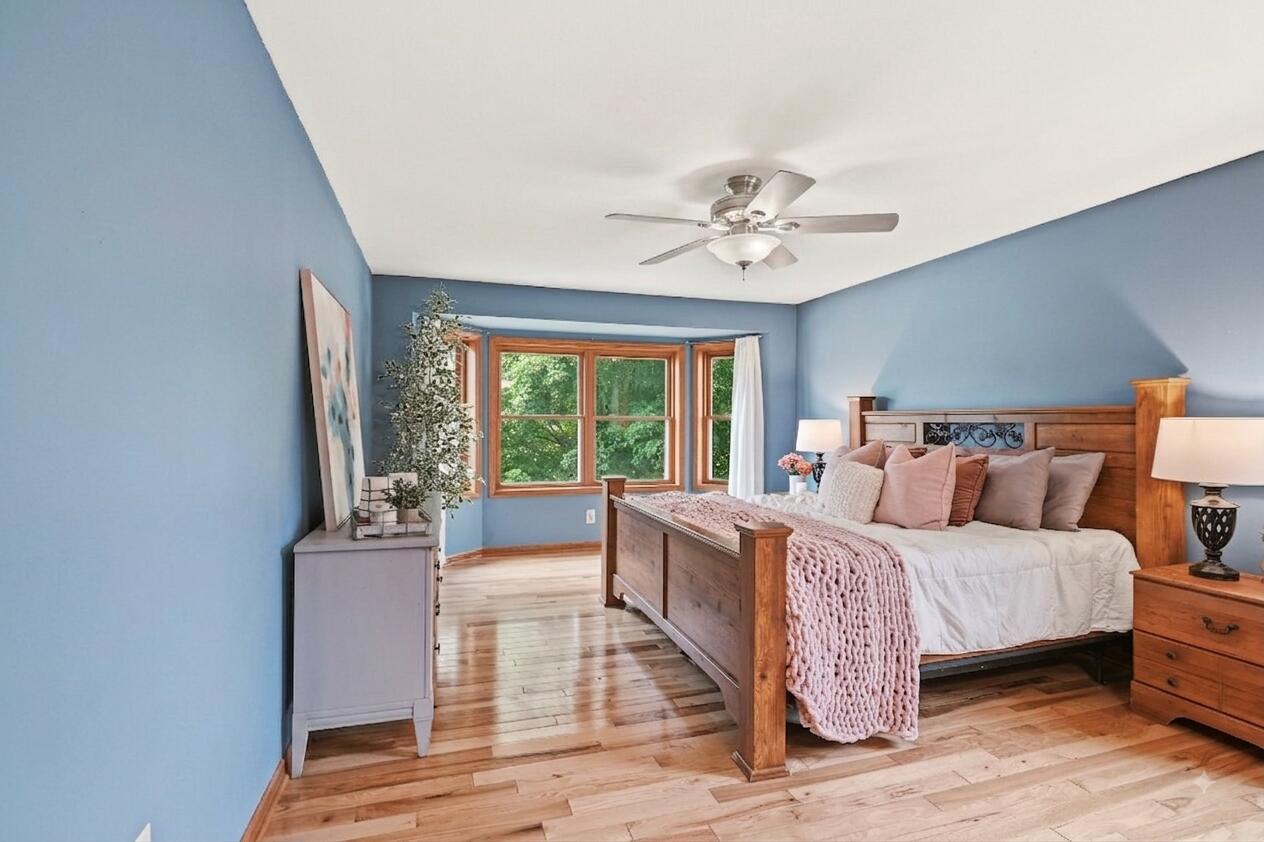 W140S7444 Settler WAY