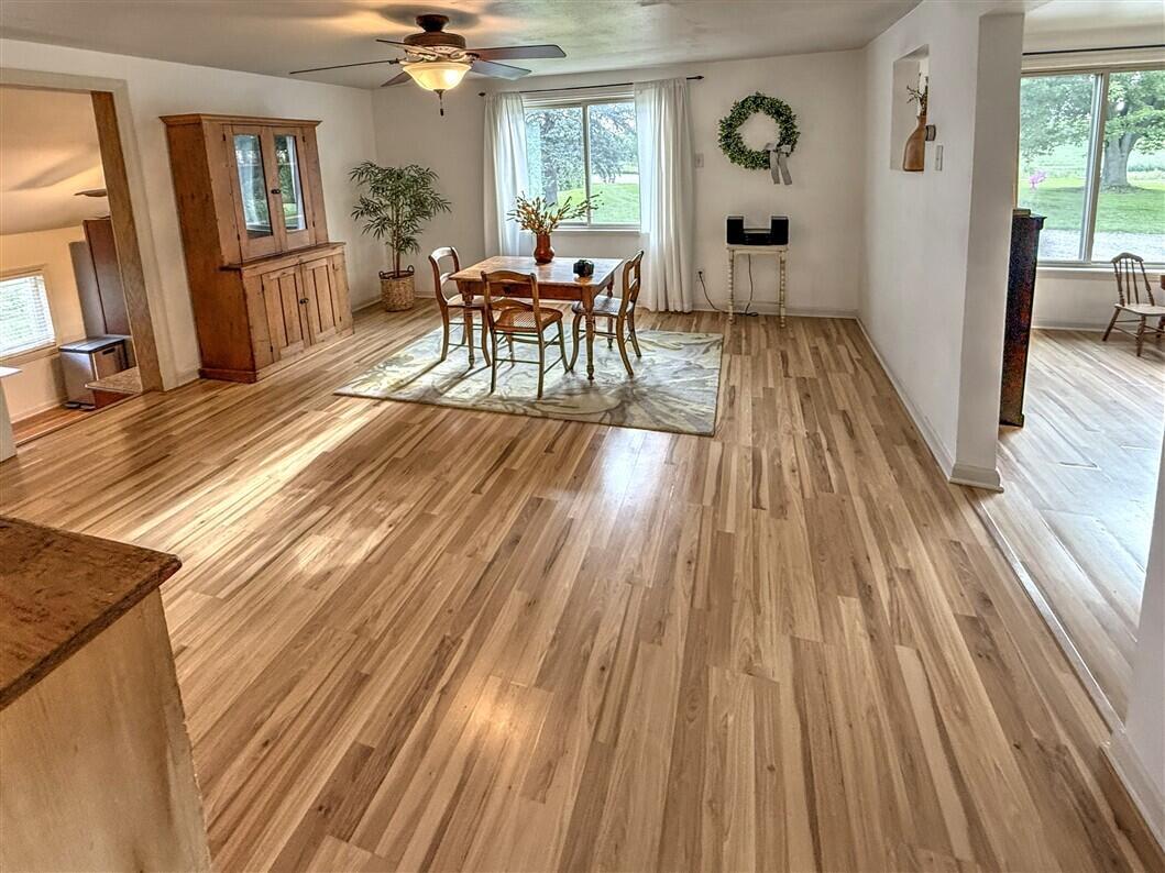 W140N11161 Country Aire Dr DRIVE
