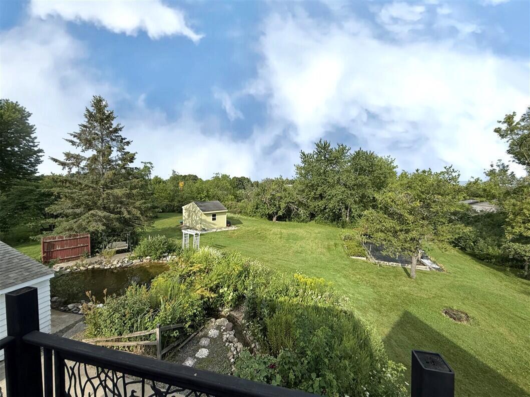W140N11161 Country Aire Dr DRIVE
