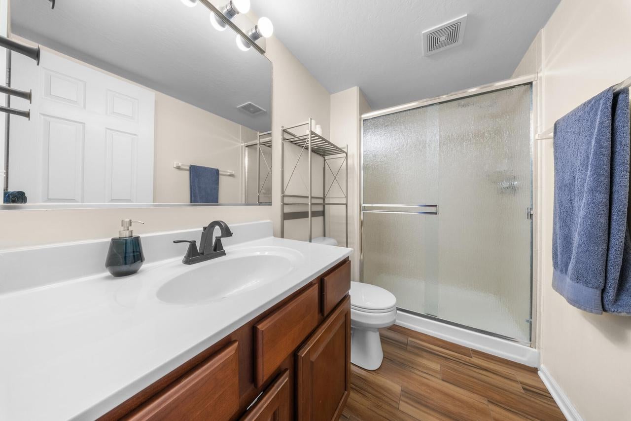 3842 S Lake DRIVE 16