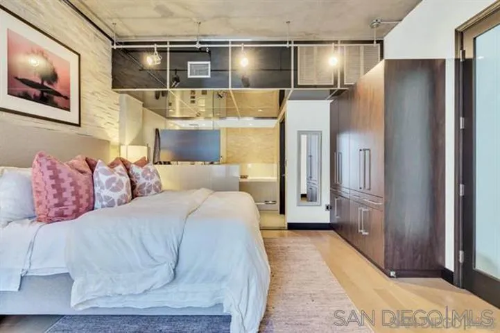 877 Island Ave Unit 206