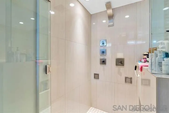 877 Island Ave Unit 206
