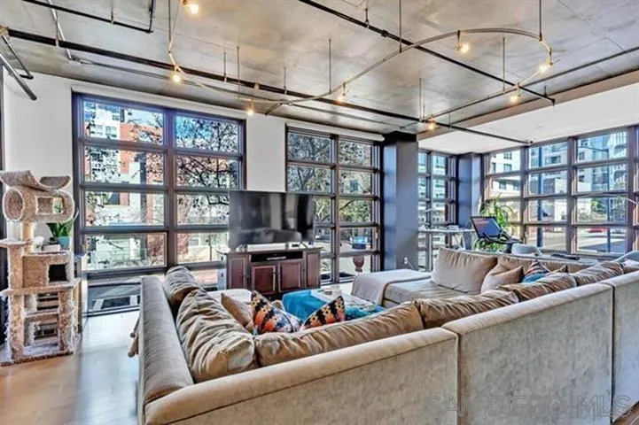 877 Island Ave Unit 206