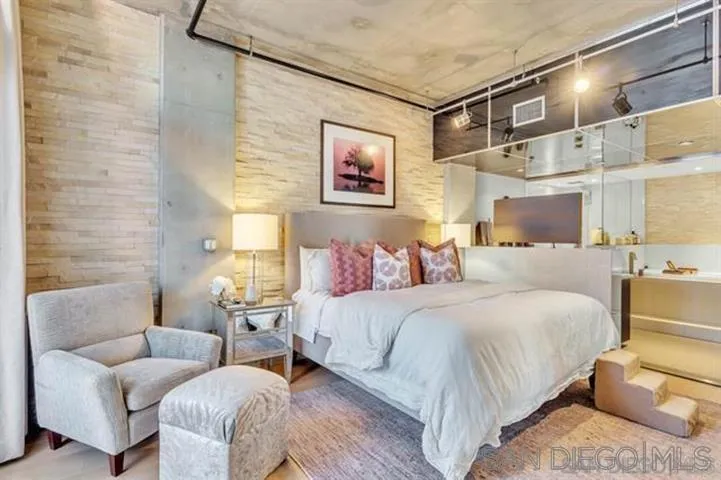 877 Island Ave Unit 206