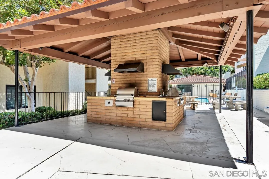 4245 Asher St Unit 64