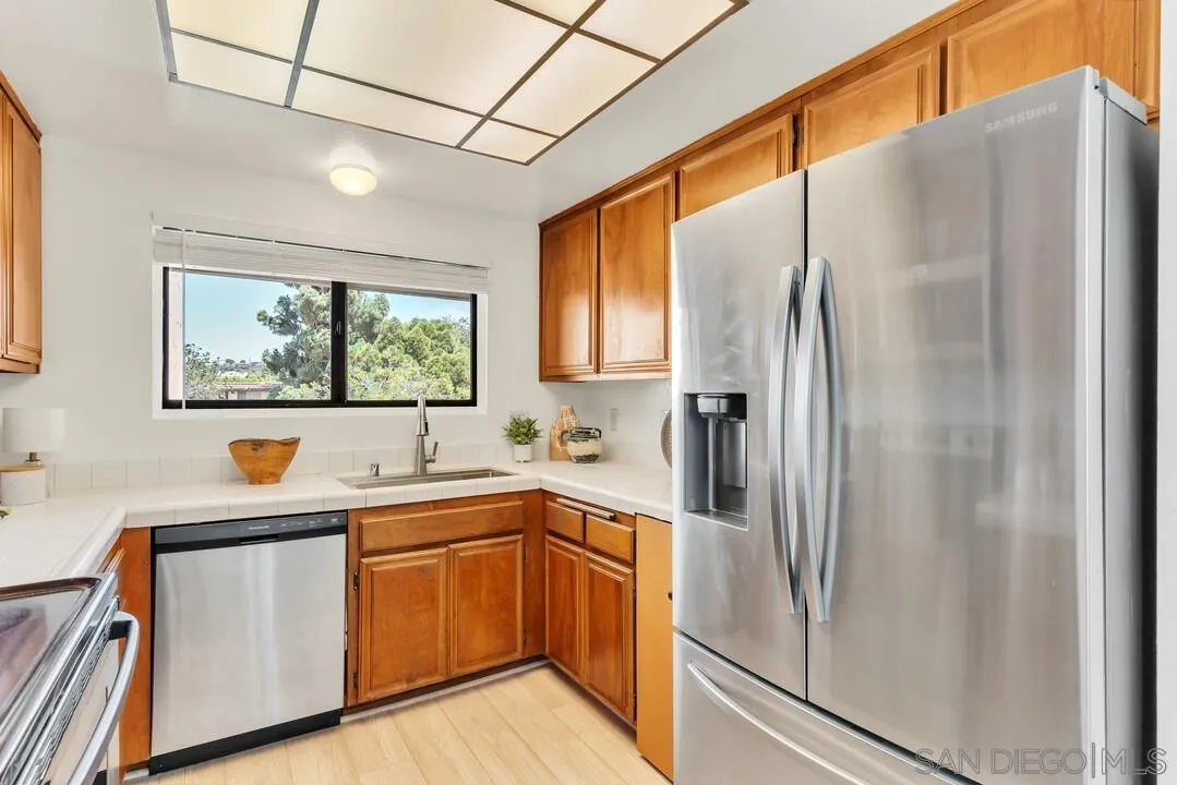 4245 Asher St Unit 64