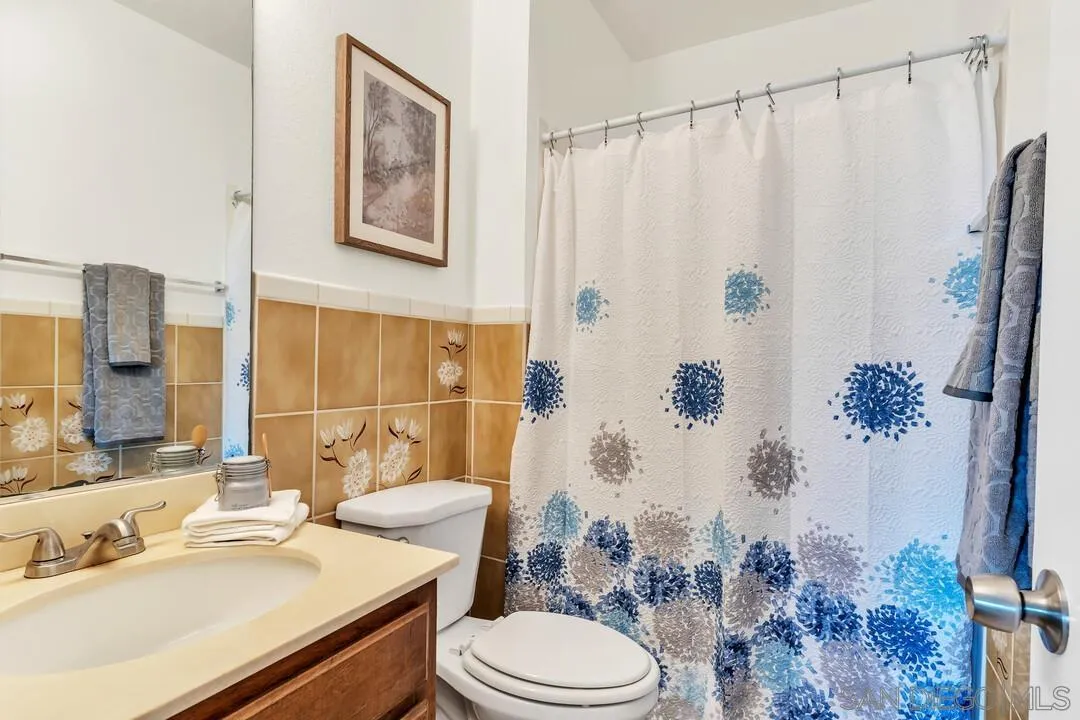 4245 Asher St Unit 64