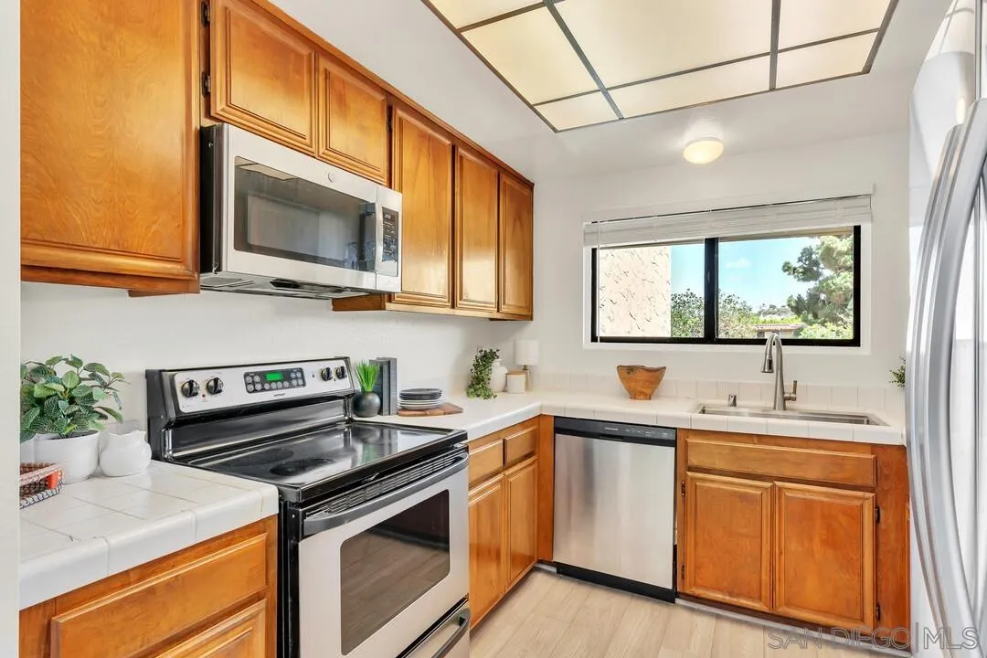 4245 Asher St Unit 64