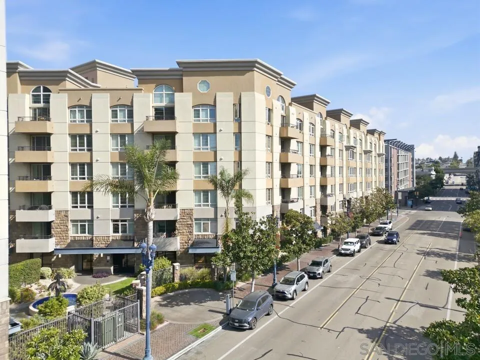 1480 Broadway Unit 2609