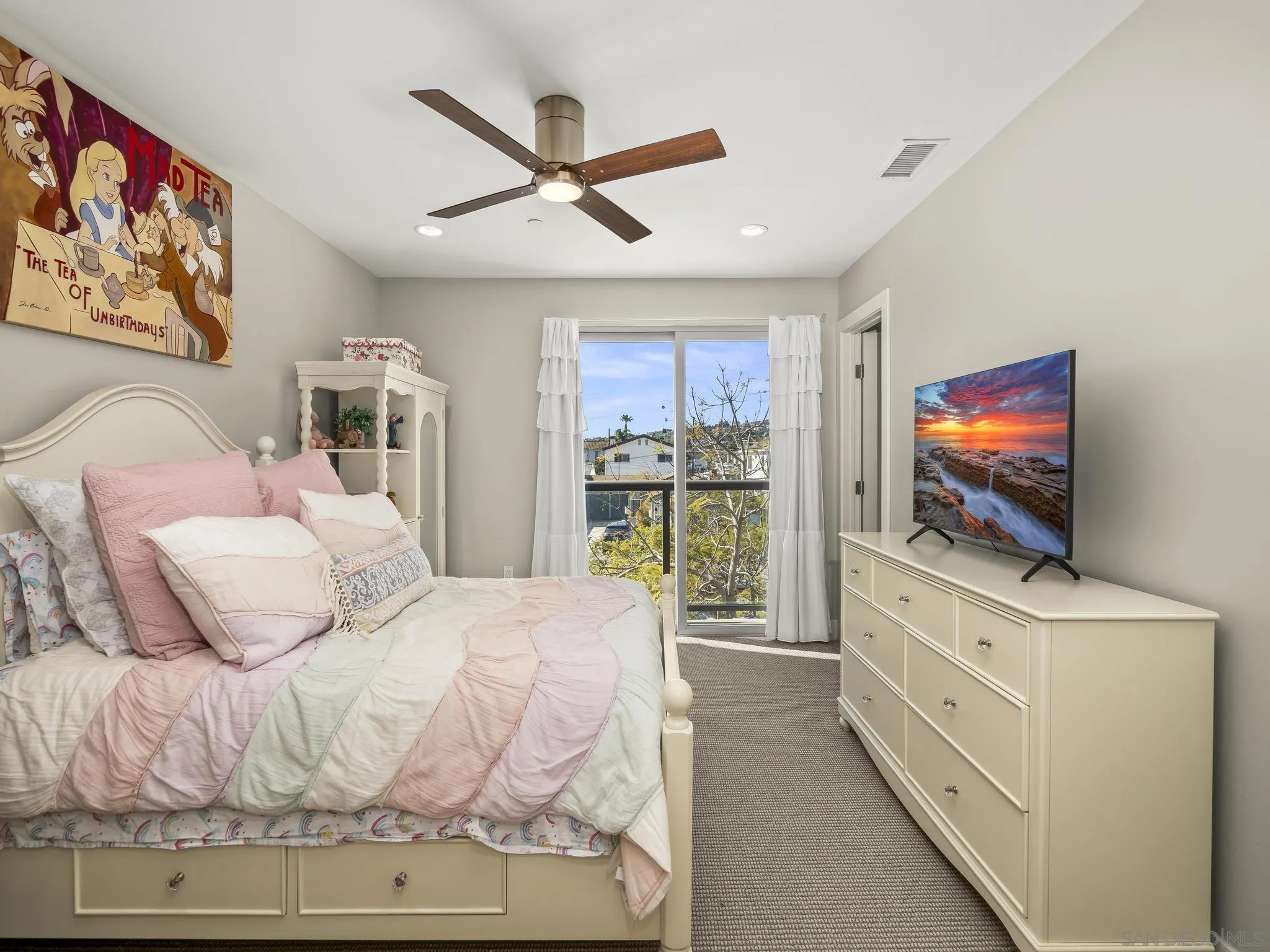 3030 Jarvis St Unit 2