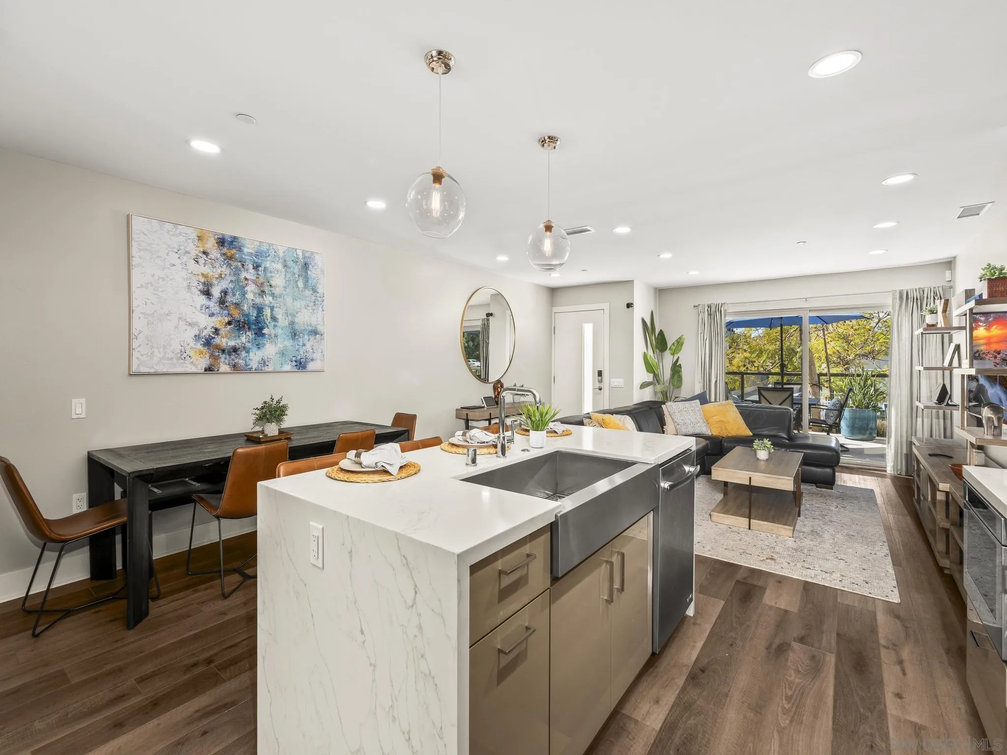 3030 Jarvis St Unit 2