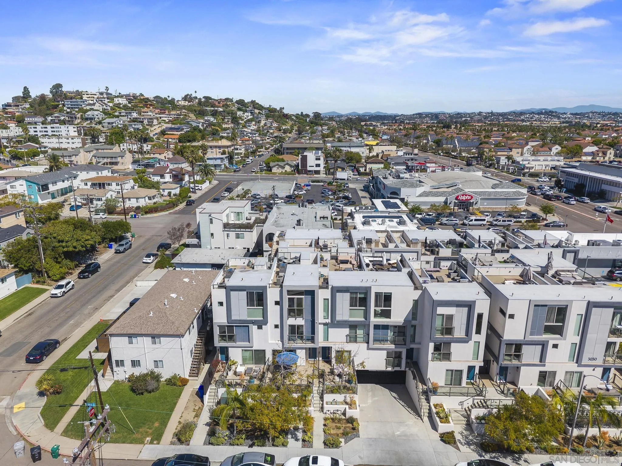 3030 Jarvis St Unit 2