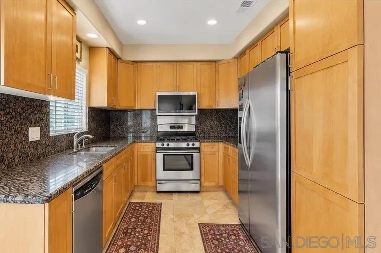 2761 A Unit 403