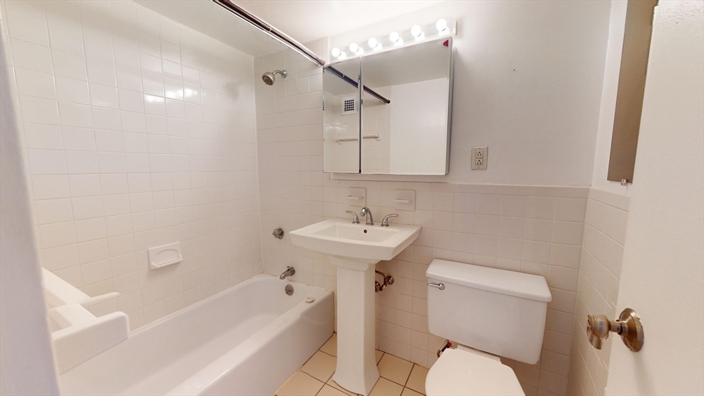 8 Whittier Pl # 12F