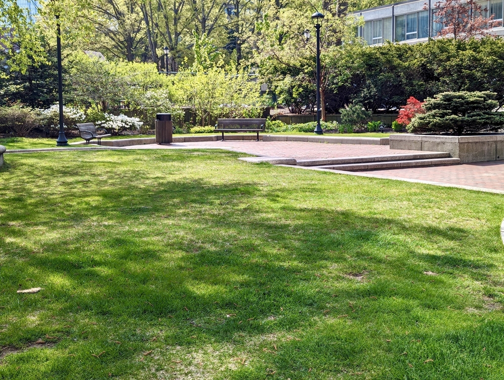 8 Whittier Pl # 12F