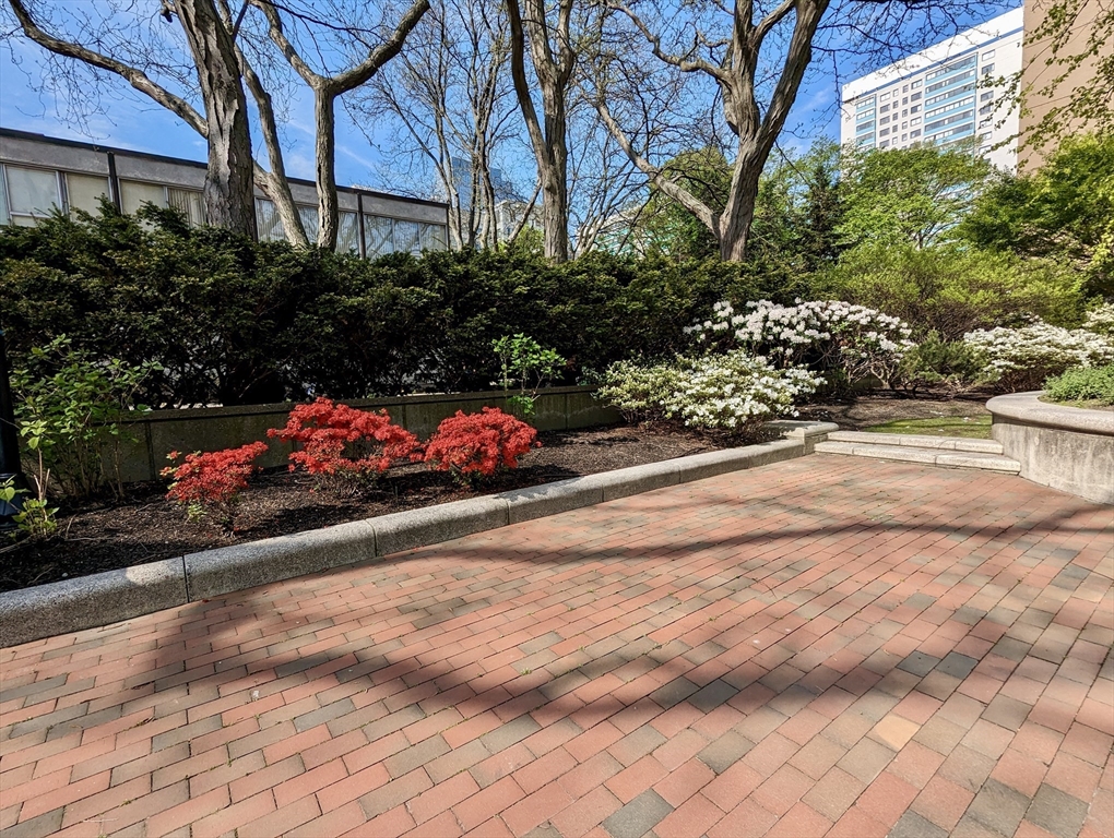 8 Whittier Pl # 12F