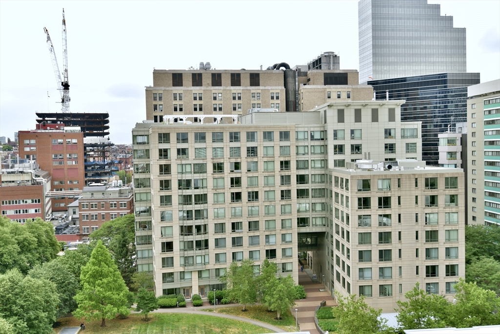 8 Whittier Pl # 12F