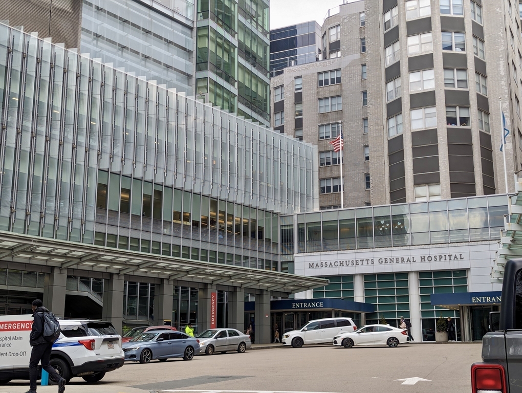 8 Whittier Pl # 12F