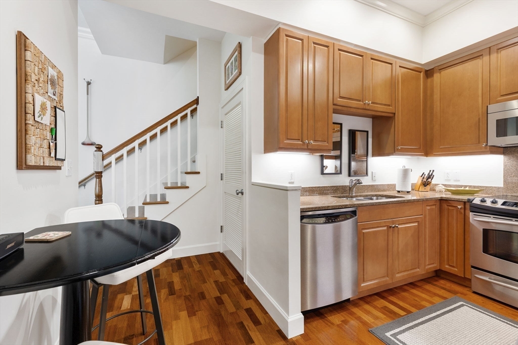 10 Bowdoin St # 20