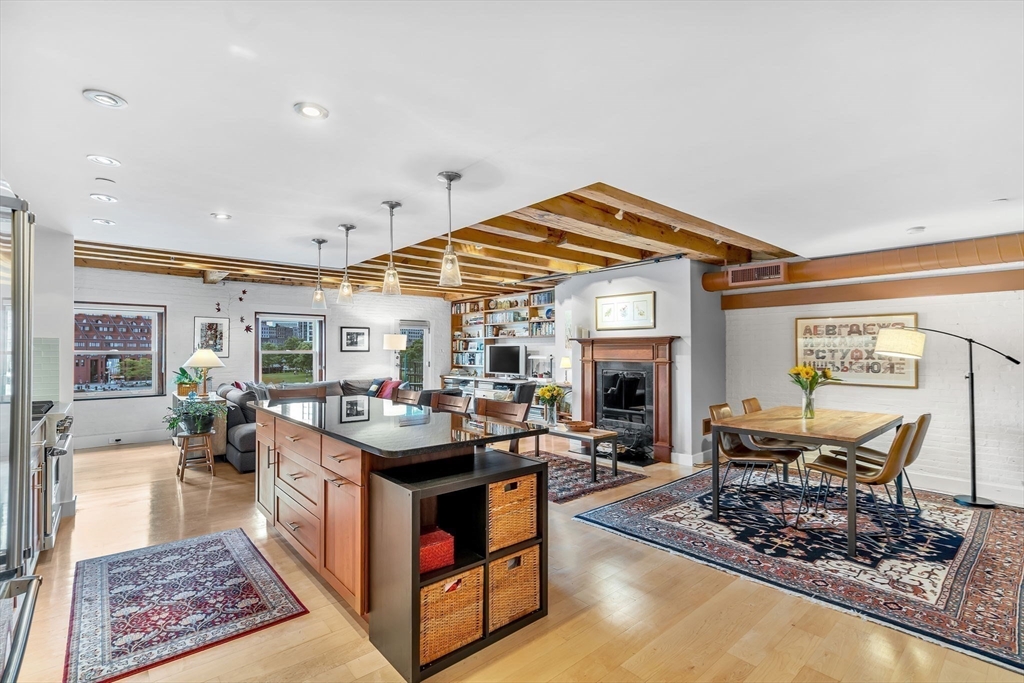 47 Commercial Wharf # 6