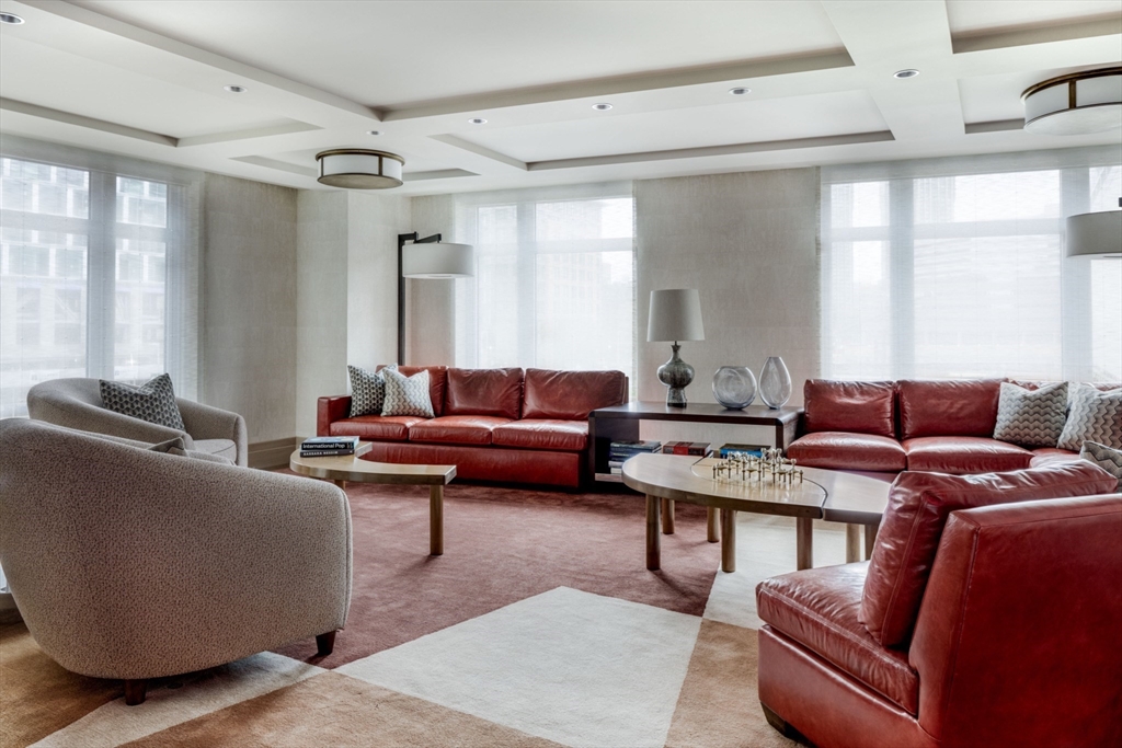 100 Lovejoy Wharf # 8P