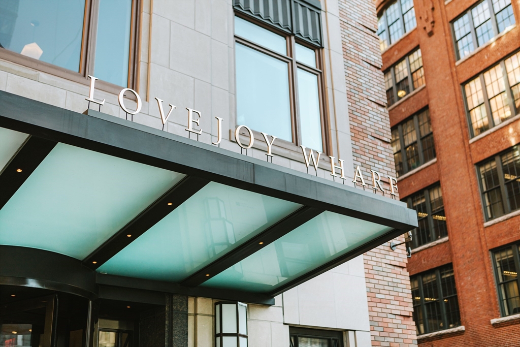 100 Lovejoy Wharf # 8P