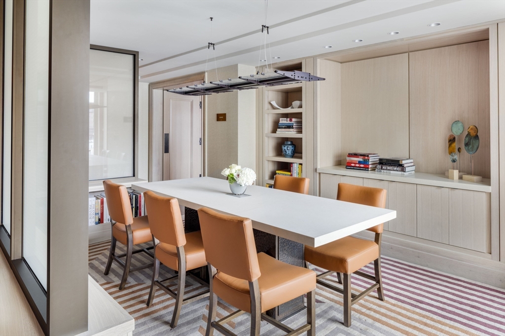 100 Lovejoy Wharf # 8P