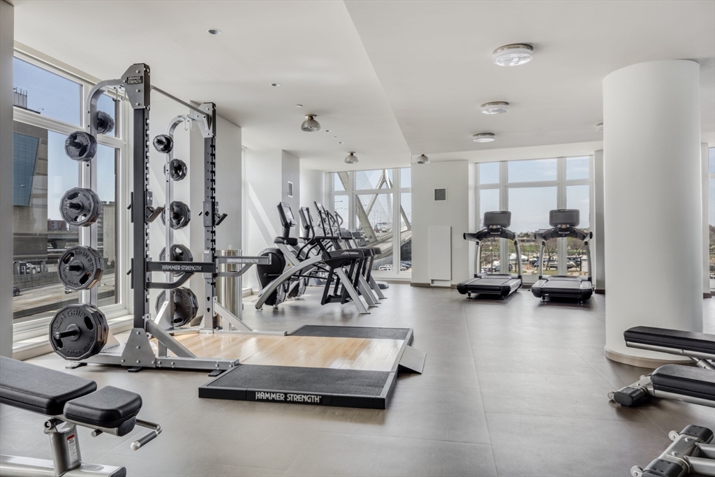 100 Lovejoy Wharf # 8P